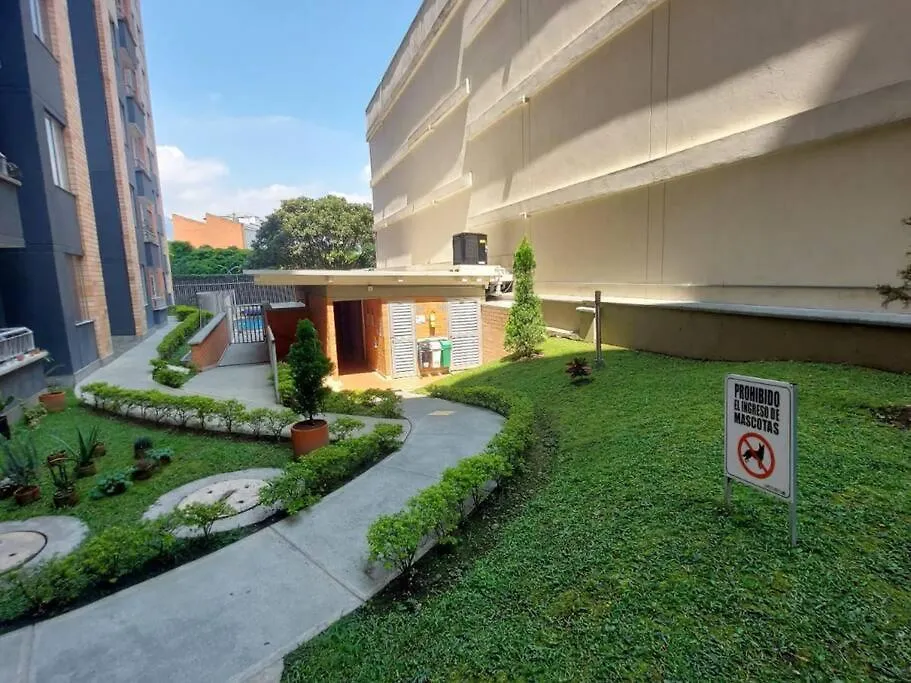 Central Family Home With Air Conditioning Sabaneta Colombia